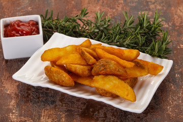 Fried potato slices