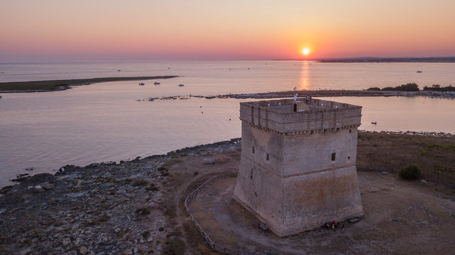 Torre di scalda del furno Puglia tramonto sul mare