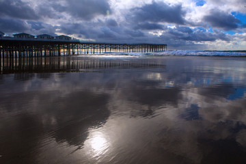 Fototapeta na wymiar pier with reflections