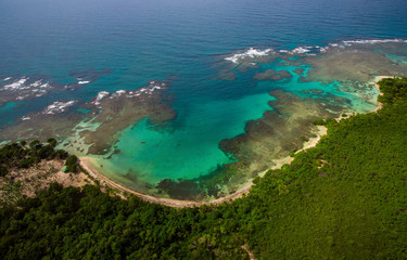 Fototapeta na wymiar Caribbean Beach in Panama close to the San Blas Islands