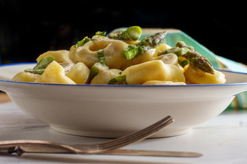 Butter Parmesan Tortellini Alfredo