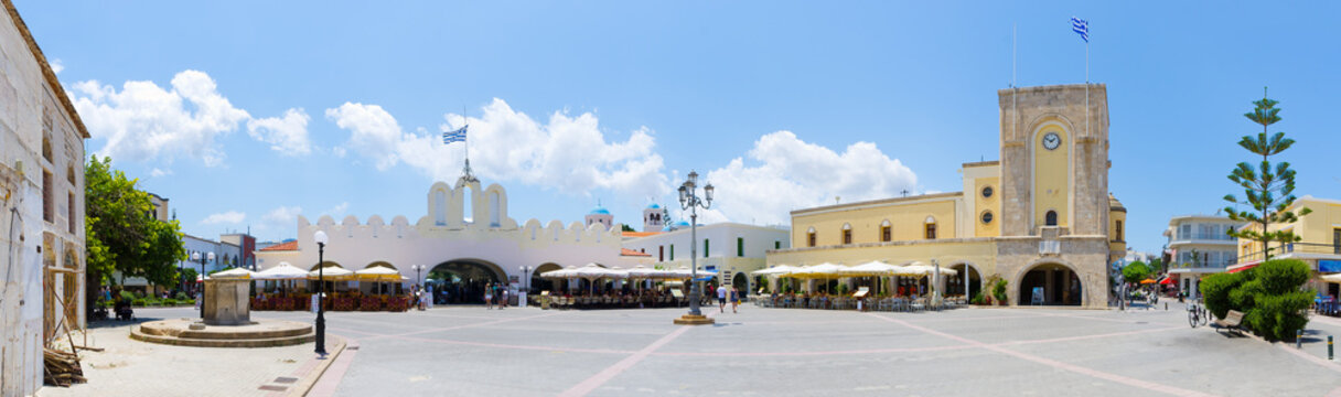 Fototapeta Town square of Kos, Greece