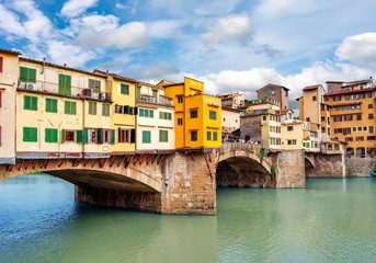 Ponte Vecchio bridge over Arno river in Florence, Italy - obrazy, fototapety, plakaty