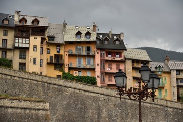 Maisons colorées de Briançon (Hautes-Alpes)
