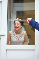 crazy bride closed the door on the groom