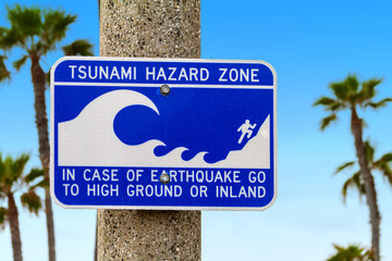 Tsunami Hazard Zone signage in NewportBech, California. - obrazy, fototapety, plakaty