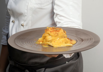 Spaghettoni con pomodorino giallo