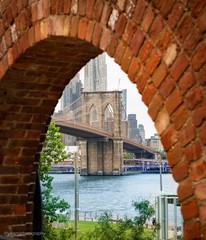 Fototapeta na wymiar Brooklyn Bridge 