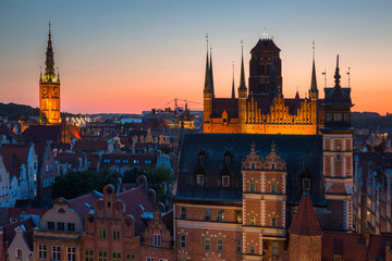 Fototapeta na wymiar Beautiful architecture of the old town in Gdansk at sunset, Poland.