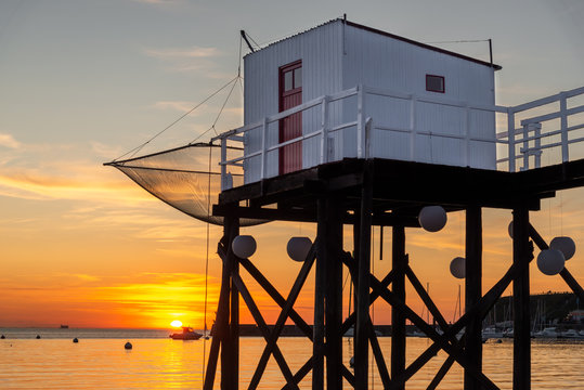 FOURAS (Charente Maritime, France), maison de p&ecirc;cheur sur pilotis ou Carrelet