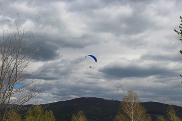 paragliding in the mountains