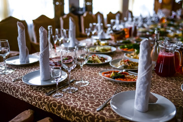 elegant table setting