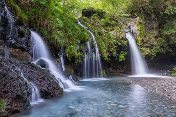 Fototapeta premium Letni wodospad miasta Fujinomiya