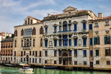 Fototapeta na wymiar palazzo mocenigo casa nuova am canal grande in venedig, italien