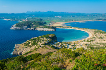 Panorama con vista dall'alto della spiaggia di Voidokilia, costa Navarino, Pylos, Kalamata,...