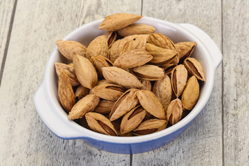 Unpeeled Almonds nuts