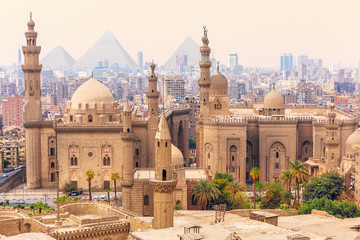 Mosque-Madrassa of Sultan Hassan in the Old city of Cairo, Egypt - obrazy, fototapety, plakaty