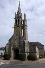 Fototapeta na wymiar Église Saint-Pierre à Riec-sur-Bélon