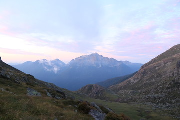 Fototapeta premium view of mountains