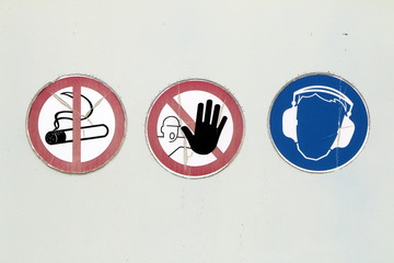 Piktogramme, Arbeitsschutz, Rauchen verboten, Zutritt verboten, Gehörschutz tragen