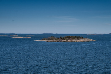 Fototapeta na wymiar Small island in the bay of Helsinki