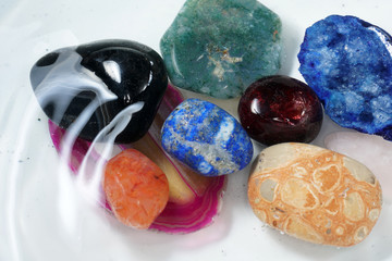 As healing stones or health stones inorganic or fossil substances, especially minerals are called, which are said to have a healing effect in diseases or to improve the condition.