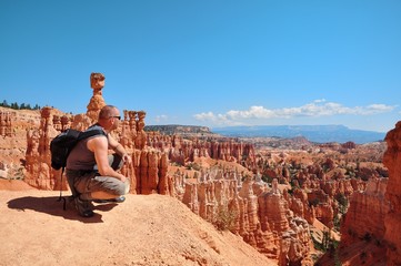 man look out on the Bryce Canyon
