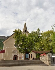 Fototapeta na wymiar Sanctuaire de Notre-dame-du-Laus (Hautes-Alpes)