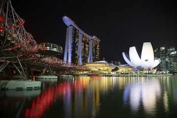Fototapeta premium Views of the Marina Bay promenade in Singapore