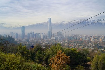 Naklejka premium Santiago de Chile cityscape with cable car