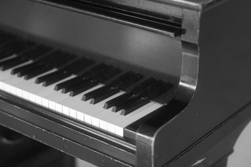 piano with keys