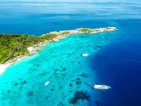 Similan island aerial views from above in Thailand © pierrick