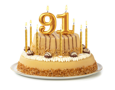 Festliche Torte mit goldenen Kerzen - Nummer 91
