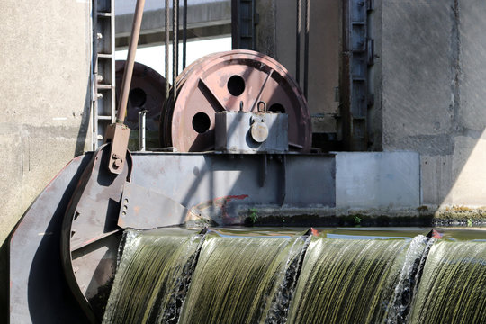 M&eacute;canisme de la central hydraulique