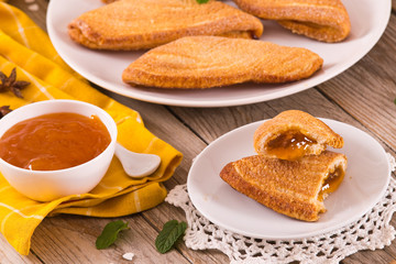 Florentines sweet puff pastries. 
