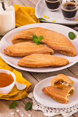 Florentines sweet puff pastries. 