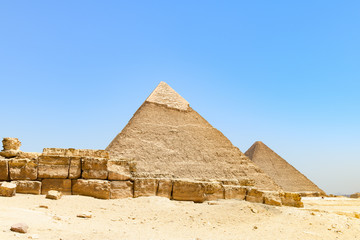 Les Pyramides de Khéops et Khéphren