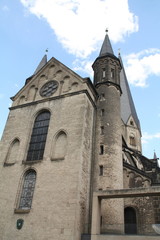 Fototapeta na wymiar The Munster Basilica from the 13th century in the city of Bonn. Germany