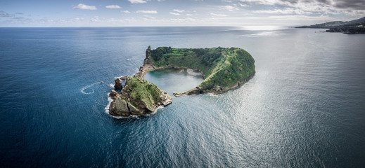 Kleine Insel von Vila Franca do Campo auf den Azoren bei Sao Miguel