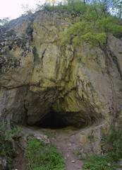 cave from the Varghis gorge