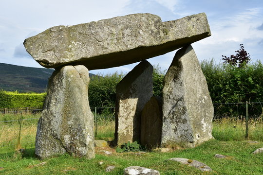 Megality  Ballykeel Dolmen and Cairn