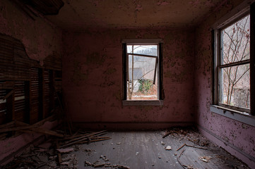 Derelict Coal Camp + Abandoned Houses - Jewell Valley, Virginia