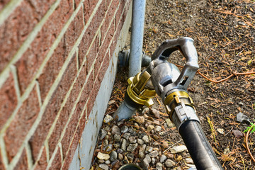 Oel Heizoel Lieferung einfüllen Anschluss Füllhahn Stutzen Hausanschluss Vorrat Heizung