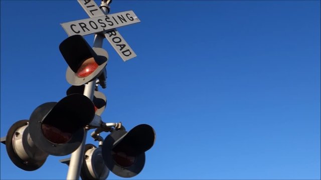 railroad crossing lights