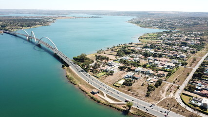 Obraz premium A beautiful aerial view of JK Bridge in Brasilia, Brazil