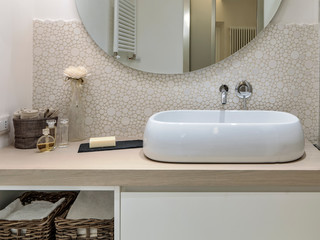 interiors shot of a modern bathroom © adpePhoto
