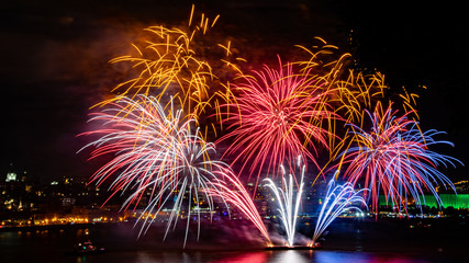Qu&eacute;bec sous les "Grands Feux" 