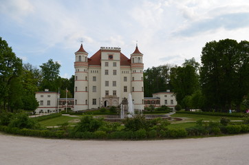 Fototapeta na wymiar Pałac w Wojanowie, Dolina Pałaców i Ogrodów, Dolny Śląsk, Polska