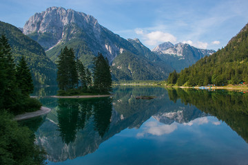Fototapeta na wymiar Veduta panoramica del lago del Predil in Friuli Venezia-Giulia