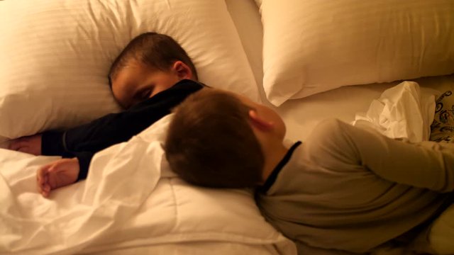 I brother sleep. Boys Sleep together. Sleep brother. Ю+K Sleepy. 2 Brother Sleep.